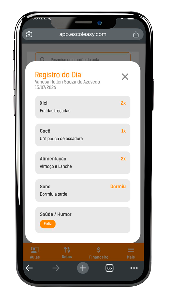 Tela do EscolEasy mostrando o registro do dia de uma aluna: xixi, alimentação, sono e humor